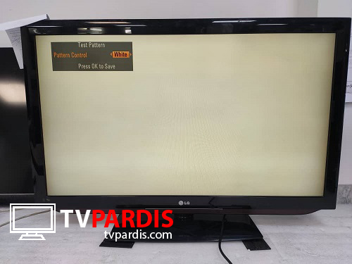 نوار-تاریک-افقی-در-تصویر-تاریکی-LCD